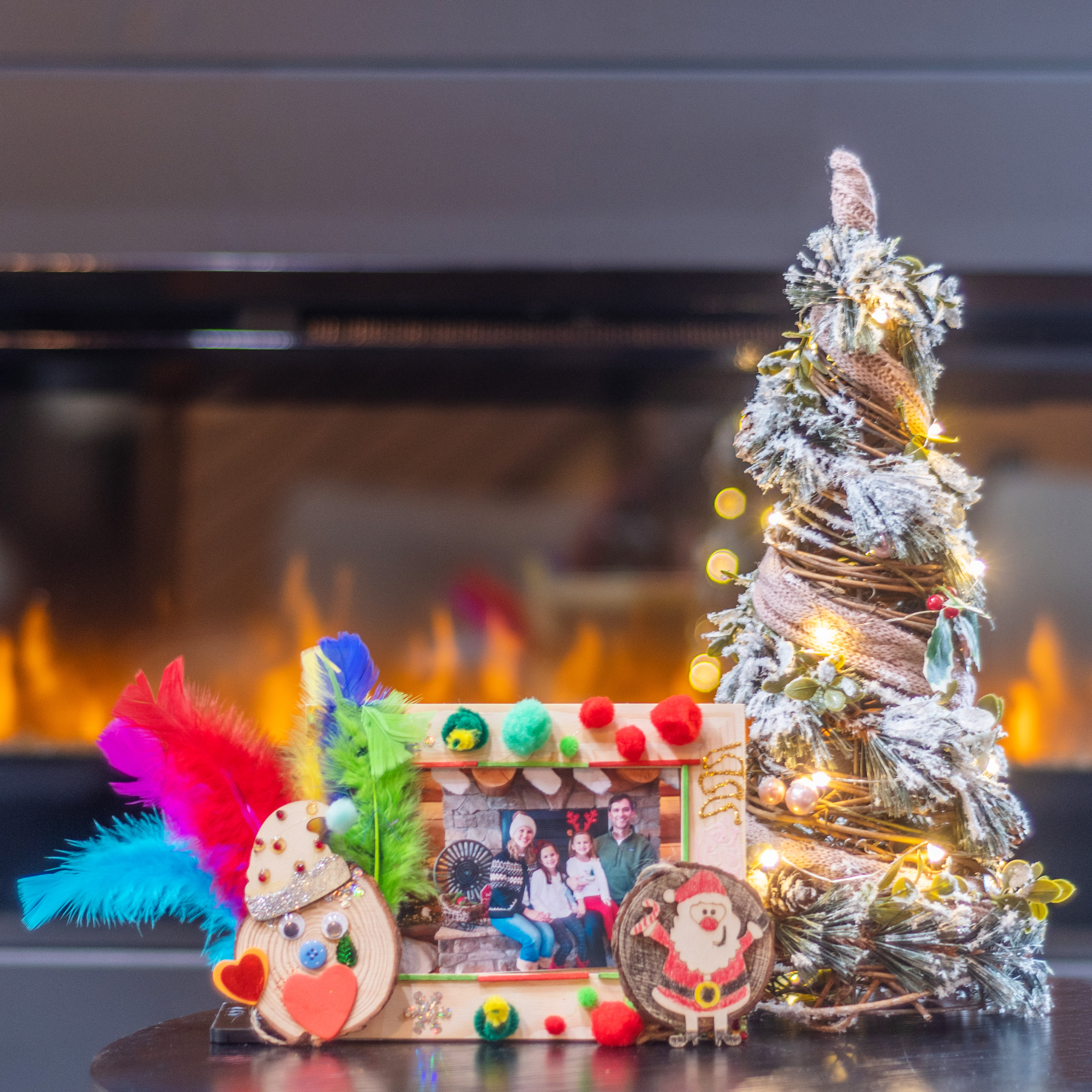 Events https://timberrockvillage.icnd-cdn.com/images/events/TRV_ChristmasCraft_2.jpg